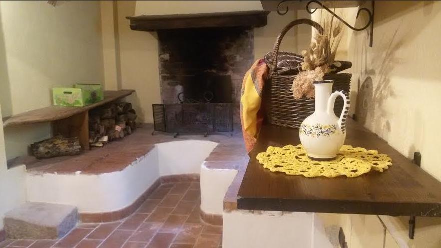 Agriturismo Il Mulino Delle Pile Chiusdino Bagian luar foto