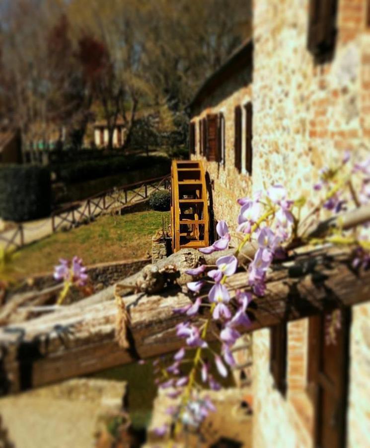 Agriturismo Il Mulino Delle Pile Chiusdino Bagian luar foto