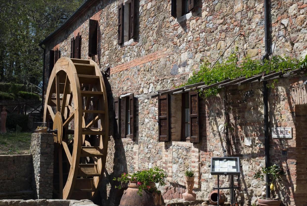 Agriturismo Il Mulino Delle Pile Chiusdino Bagian luar foto